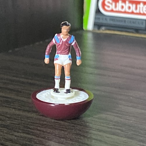Ricambio subbuteo west - subbuteo,