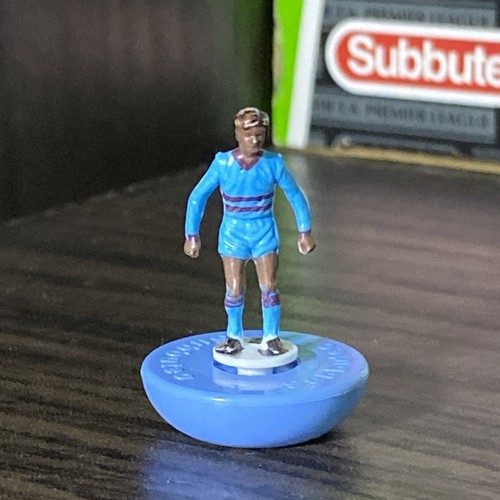 Ricambio subbuteo west - -,