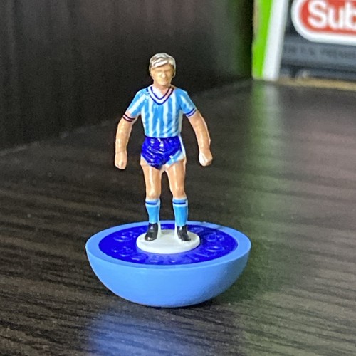 Ricambio subbuteo - lw,