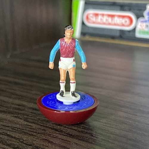 Ricambio subbuteo west - subbuteo,